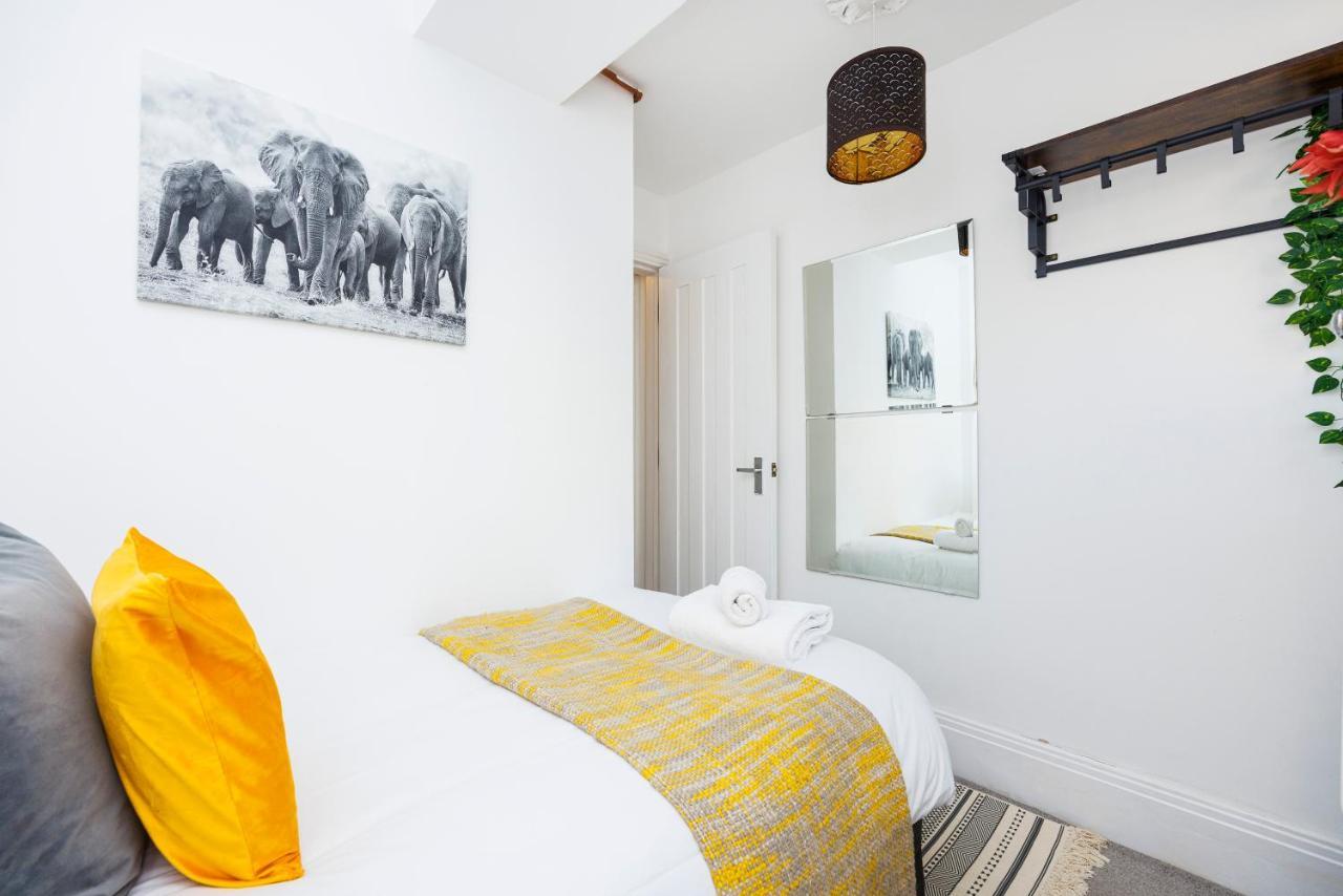 2 Bed Apartment Londýn Exteriér fotografie